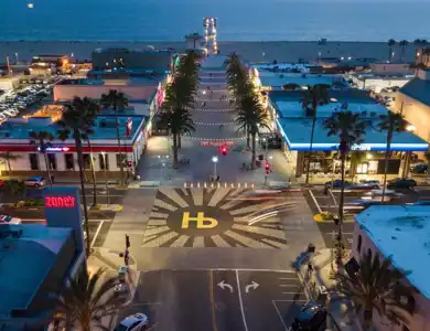 Hermosa Beach Street View